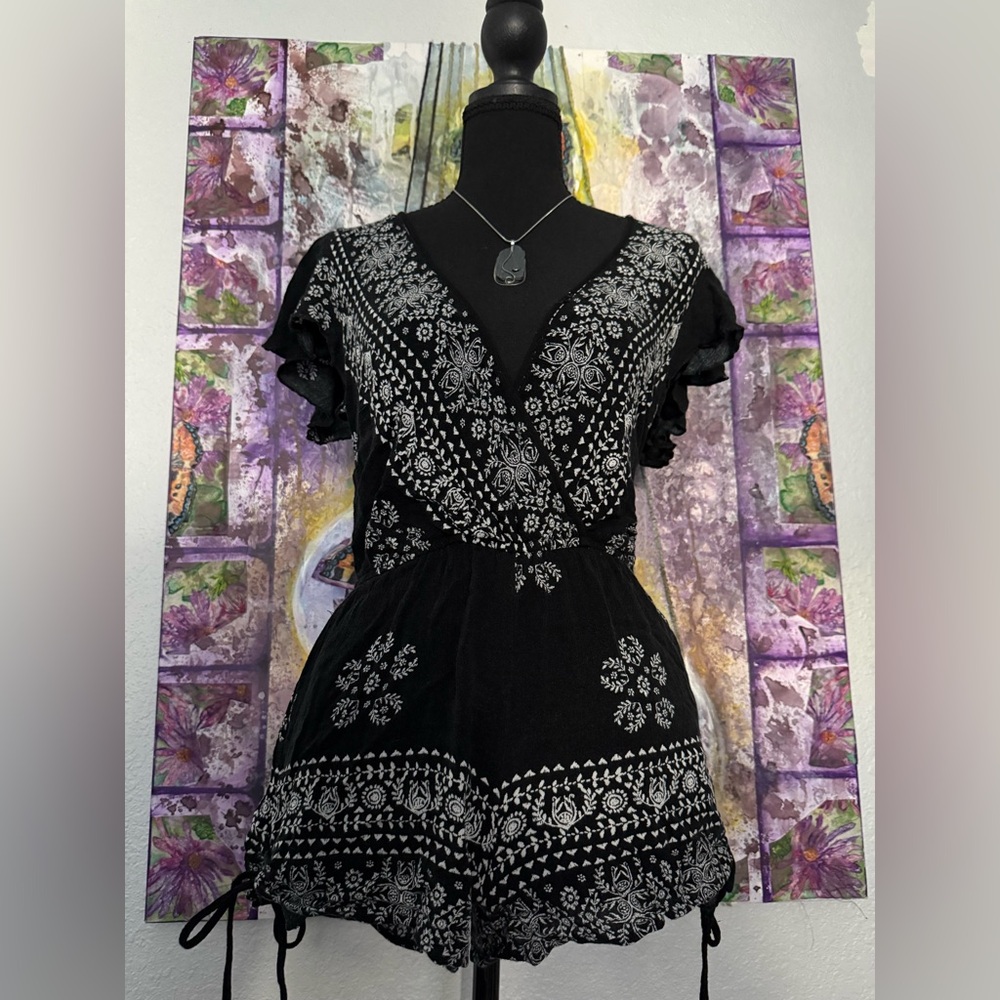 Black and White Floral Women's Romper